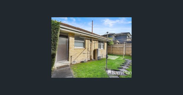 Perfect Blend of Comfort and Convenience - Photo 1