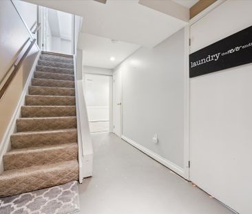 For Lease - 424 Benesfort Court, Kitchener, Ontario - Photo 2