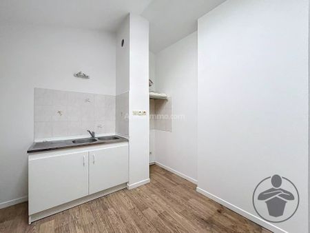 Location Appartement 2 pièces 28 m2 à Saint-Médard-de-Guizières - Photo 3