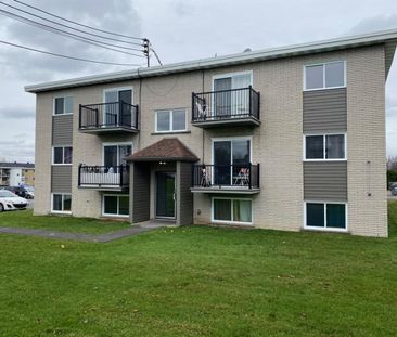 Two-Bedroom (4.5) - 166 Rue Bourgeois, Granby - Photo 2