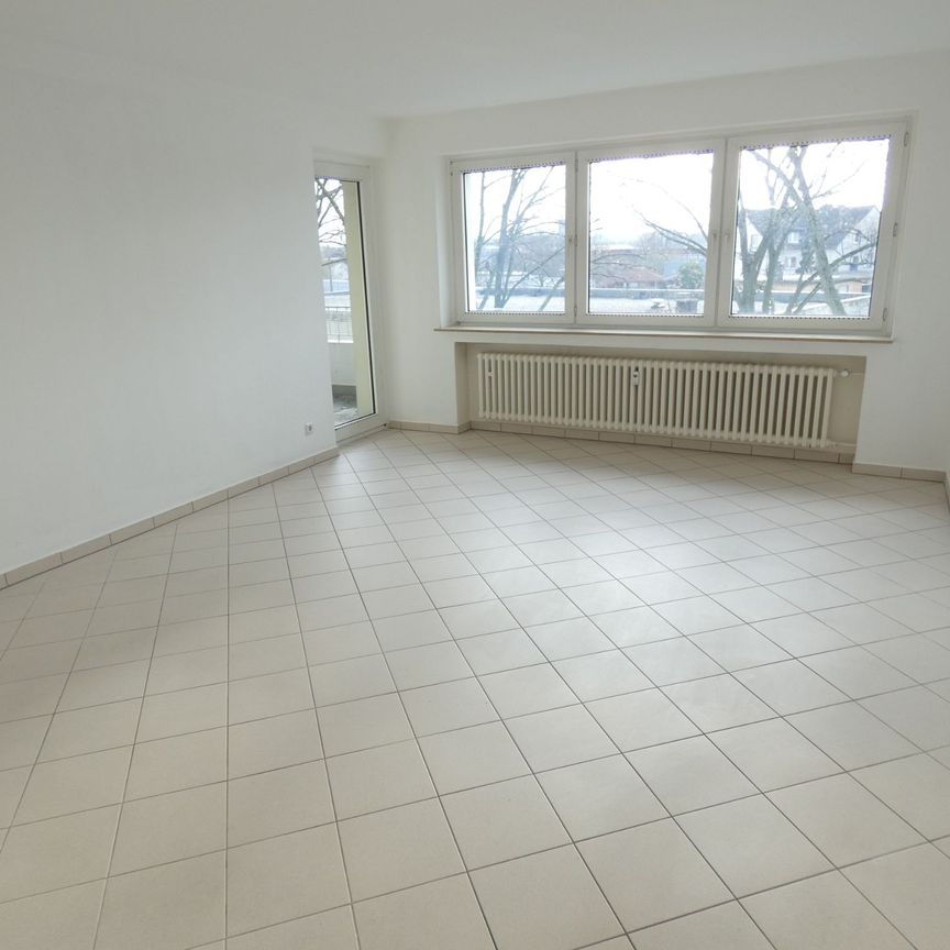 Wunderschöne Wohnung mit Balkon - Photo 1
