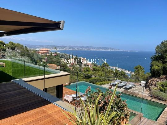 Theoule sur mer, Cote d'Azur à louer, Maison contemporaine avec vue mer, 5 chambres doubles, piscine - Photo 1