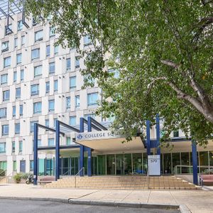 5204/570 Lygon Street, Carlton VIC 3053 - Apartment For Rent | Domain - Photo 2