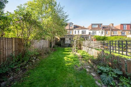 4 bedroom terraced house to rent - Photo 3