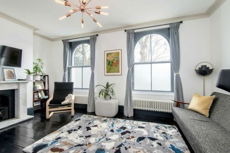 Sidney Square - Photo 4