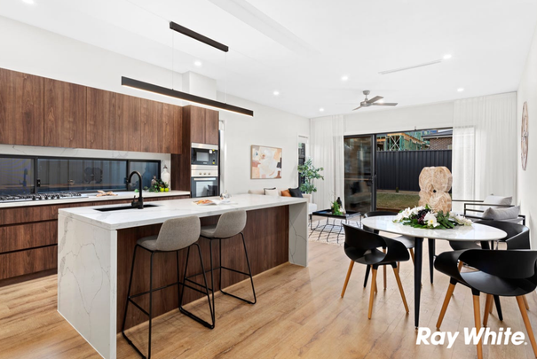 LUXURIOUS Five Bedroom Duplex Facing the Upcoming Park - Close to Tallawong Metro Station! - Photo 1