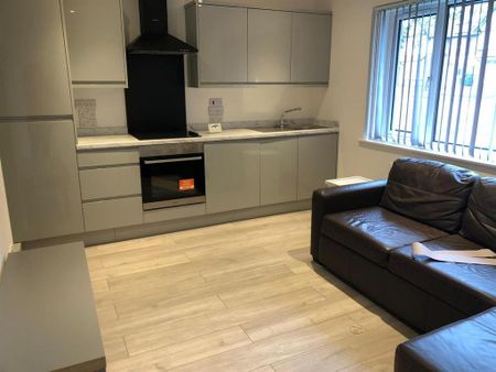 2 bedroom apartment to rent - Photo 2