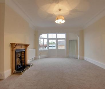 5 bedroom detached house to rent - Photo 4