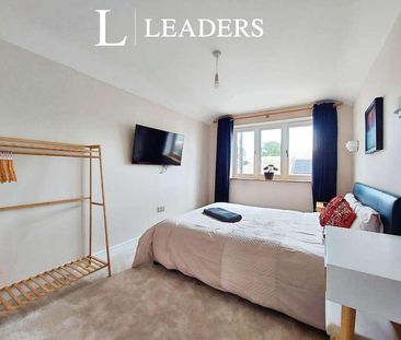 Wavertree Road, Benfleet, SS7 - Photo 1