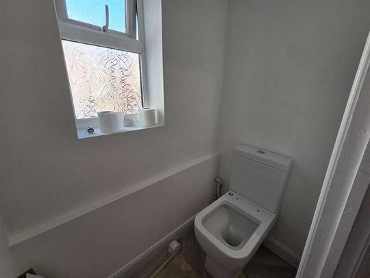 Hoxton Road, Scarborough, YO12 - Photo 1