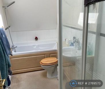 2 bedroom flat to rent - Photo 6