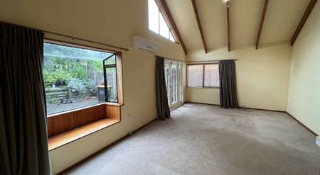 TWO BEDROOM PLUS STUDY - CITY CENTRE - Photo 2