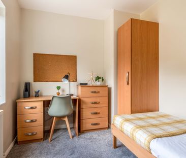 5 Bed Semi-Detached House, Colbourne Avenue, BN2 - Photo 5