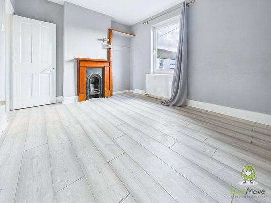 2 bedroom end of terrace house to rent - Photo 1