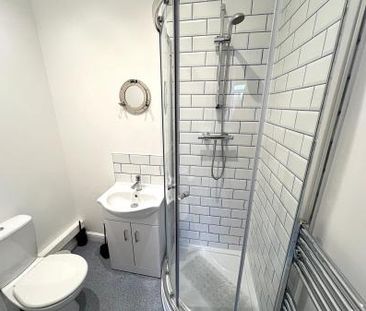 Deansgrove, Grimsby, DN32 - Photo 5