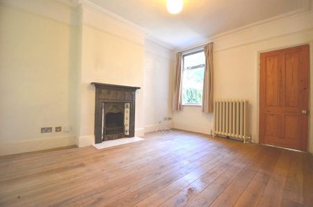 3 bedroom house - semi-detached - Photo 3