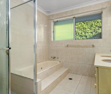 Location, Location, Location !!! - Photo 3