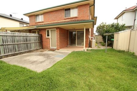 Duplex in Convenient Location - Photo 2