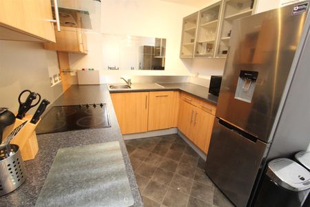 Waterloo Apartments, Leeds City Centre, LS10 1JA - Photo 5