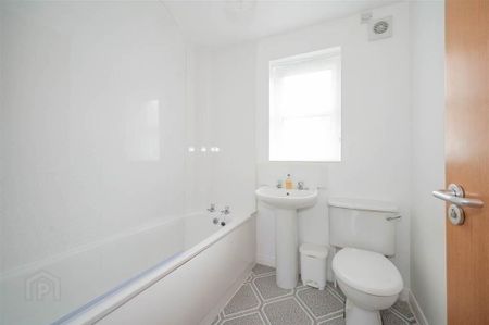 14 Richmond Avenue, Holywood, BT18 9TE - Photo 2