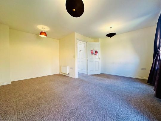 3 bedroom end of terrace house to rent - Photo 1