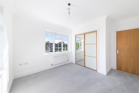 To Let 1 Bed Apartment - Photo 5