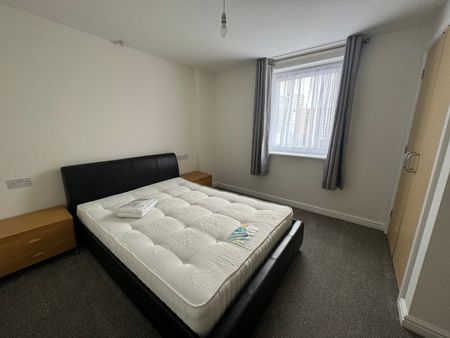 Polymond House, City Centre - Photo 5