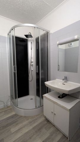 Appartement T2 Nantes - Boulevard Manoir Saint-Lo / 45m² - Balcon - Cave - Parking - Photo 5