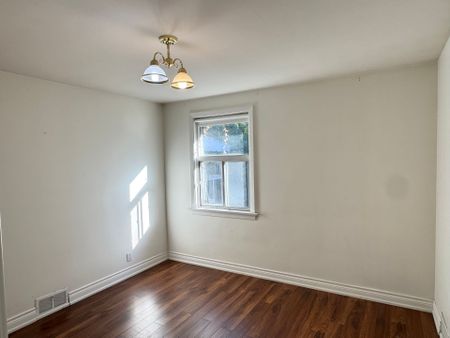 For Lease - 391 Glengarry Avenue, Toronto, Ontario - Photo 3