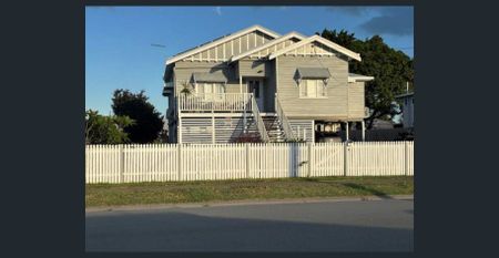South Mackay, Mowing Included - Photo 3