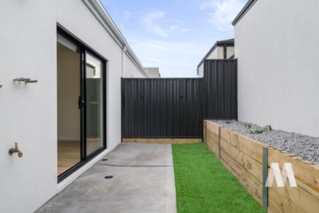 706 Grand Boulevard, Mickleham VIC 3064 - Townhouse For Rent | Domain - Photo 4