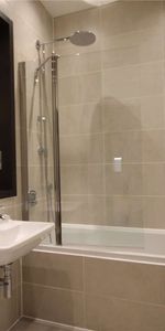 Impressive one bedroom apartment on the fourth floor of this historic popular development. - Photo 4