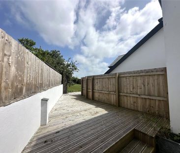 4 bedroom semi-detached house to rent - Photo 2