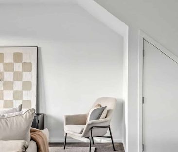 Beautiful and Easy Townhouse Living - Photo 2