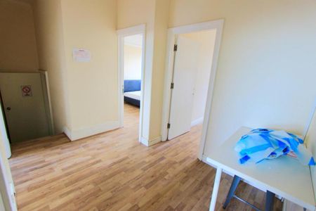 3 bedroom flat to rent - Photo 5