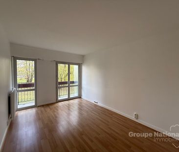 T4 AVEC BALCON : RESIDENCE DU PARC, - Photo 3