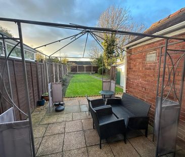 3 bedroom semi-detached house to rent - Photo 4