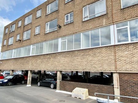 1 bedroom apartment to rent - Photo 4