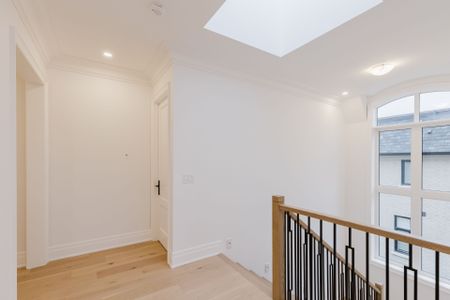 For Lease - 243 Prince George Crescent, Oakville, Ontario - Photo 2