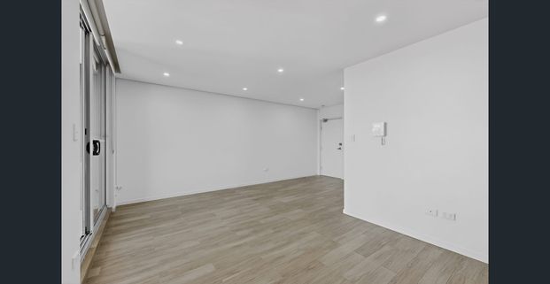 Luxurious 1 Bedroom Rental Unit in Merrylands - Modern Design and Convenient Location - Photo 1