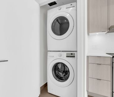 For Lease - 4130 Parkside Village Drive Unit# 1207, Mississauga, On... - Photo 4