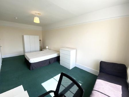 5 bedroom apartment to rent - Photo 4