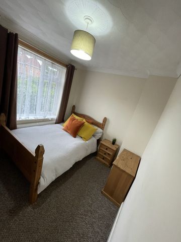 7 Bedroom Student property – Available 29/07/2025 - Photo 4