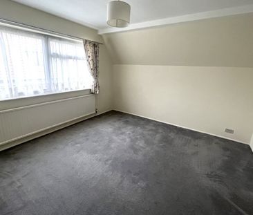 Chessfield Park, Amersham,HP6 - Photo 2