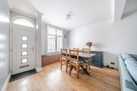 3 bedroom terraced house to rent - Photo 4