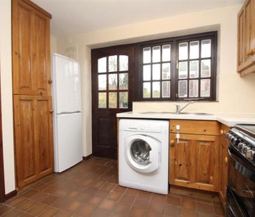 2 bedroom house to rent - Photo 2