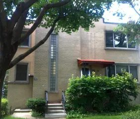 1 room apartment of 61m² in Montreal - Photo 1