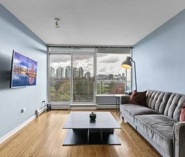 Furnished Spacious 1BD/1BA Apartment SHORT TERM - Photo 1