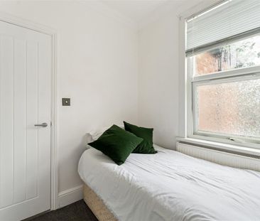 3 Bed Terraced House, Coopers Lane, E10 - Photo 5
