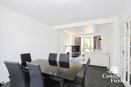 3 bedroom semi-detached house to rent - Photo 2